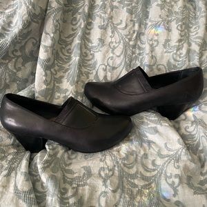 New Dansko with a 2” heel Great for work shoes worn once